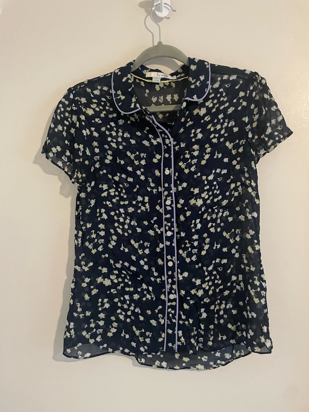 Boden Navy Floral Sheer Button-Up Blouse EUC, Size 6 (US)/10 (UK)